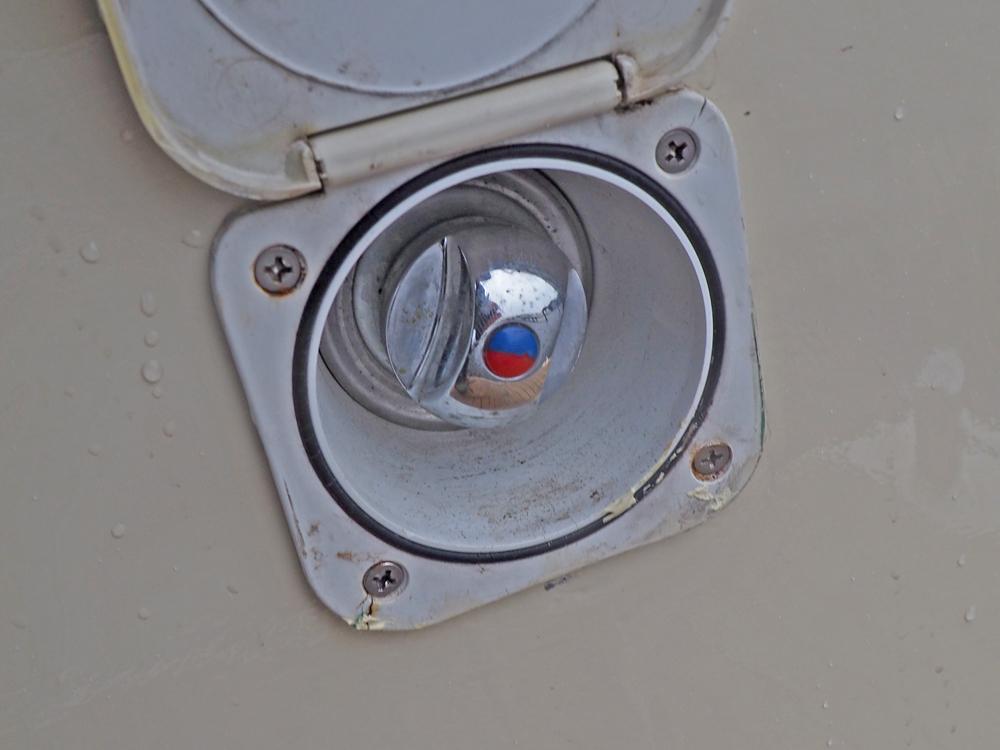  Deck equipment